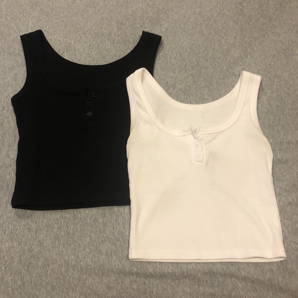 Tops - ❤️ LAST CALL SHEIN Black & White Button Up Tank Tops